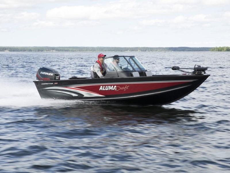 2021 Alumacraft Competitor 165 Sport speeding across the water